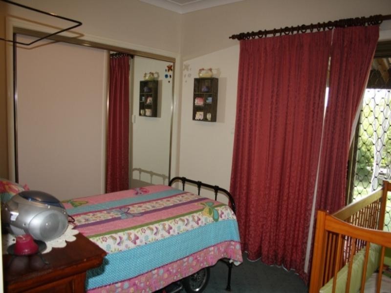 8 Vista Court, Withcott QLD 4352