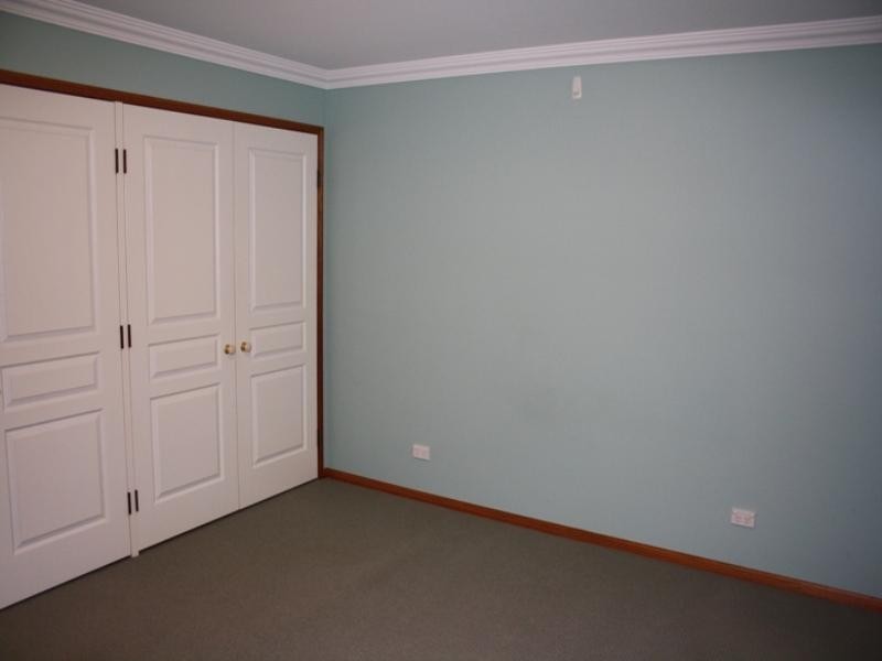 33 Parkridge Drive, Withcott QLD 4352