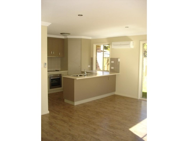 3/10 Lendrum Street, Newtown QLD 4350