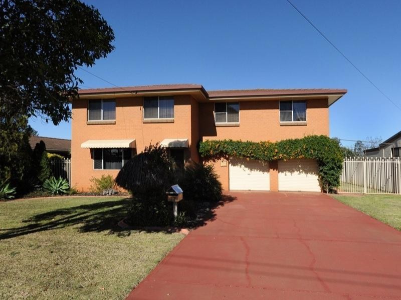 32 McFarlane Street, Wilsonton QLD 4350