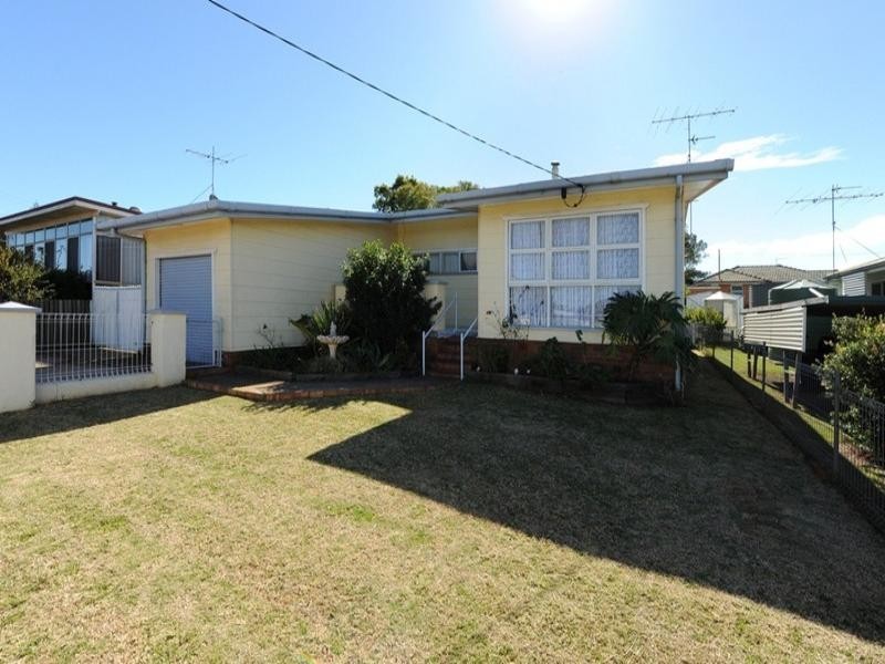 13 Fitzpatrick Street, Wilsonton QLD 4350