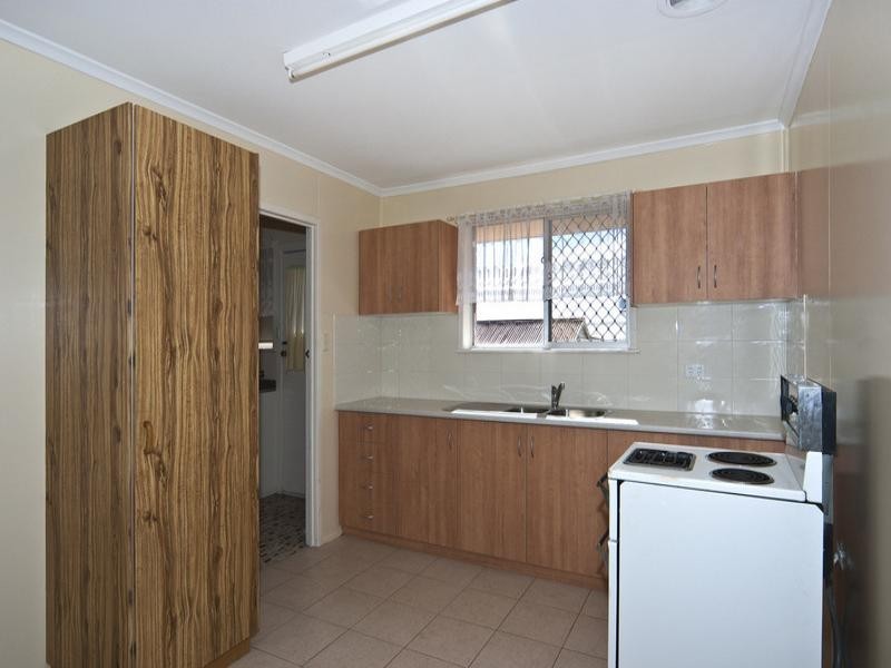 2/283A Hume Street, South Toowoomba QLD 4350