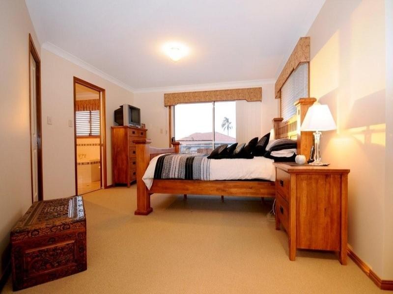 3 Woodlands Close, Middle Ridge QLD 4350