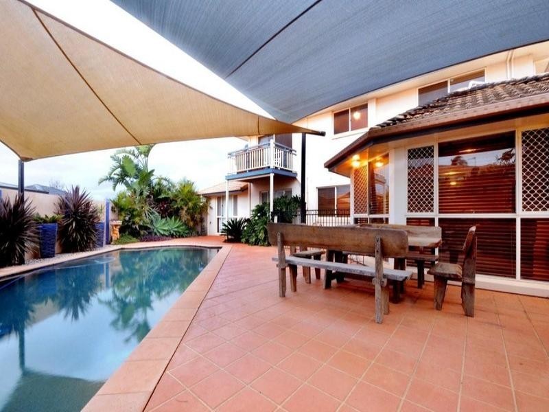 3 Woodlands Close, Middle Ridge QLD 4350
