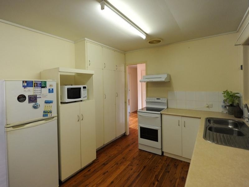 56 Noll Street, Kearneys Spring QLD 4350