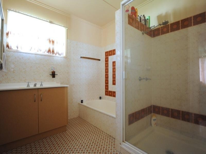 56 Noll Street, Kearneys Spring QLD 4350