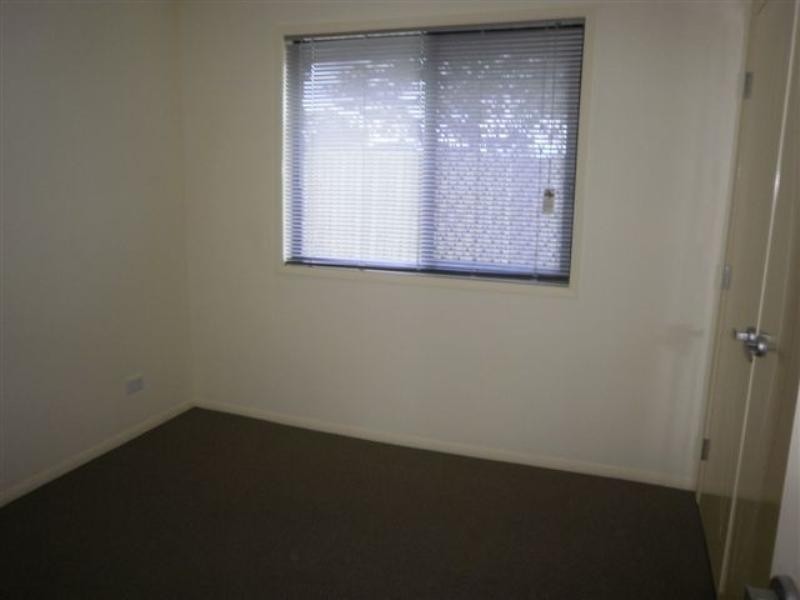 1/4 Boxall Street, Newtown QLD 4350