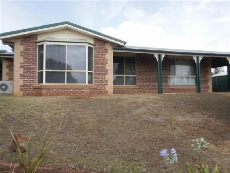 12 Lacebark Court, Glenvale QLD 4350