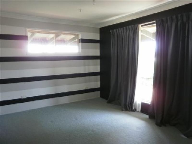 12 Lacebark Court, Glenvale QLD 4350