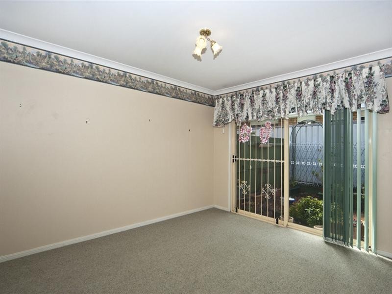 2/2 Brunckhorst Drive, Kearneys Spring QLD 4350