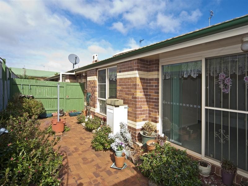 2/2 Brunckhorst Drive, Kearneys Spring QLD 4350