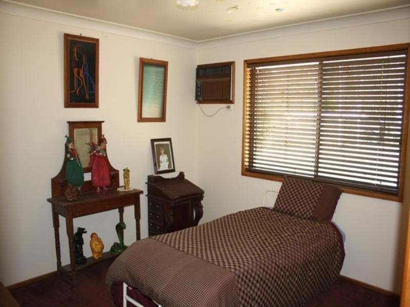 81 Diana Crescent, Withcott QLD 4352