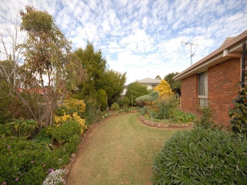 28 Stumm Street, Kearneys Spring QLD 4350