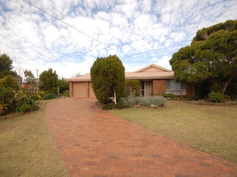 28 Stumm Street, Kearneys Spring QLD 4350