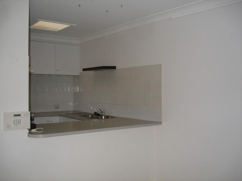 1/16 Horrocks Crescent, Kearneys Spring QLD 4350