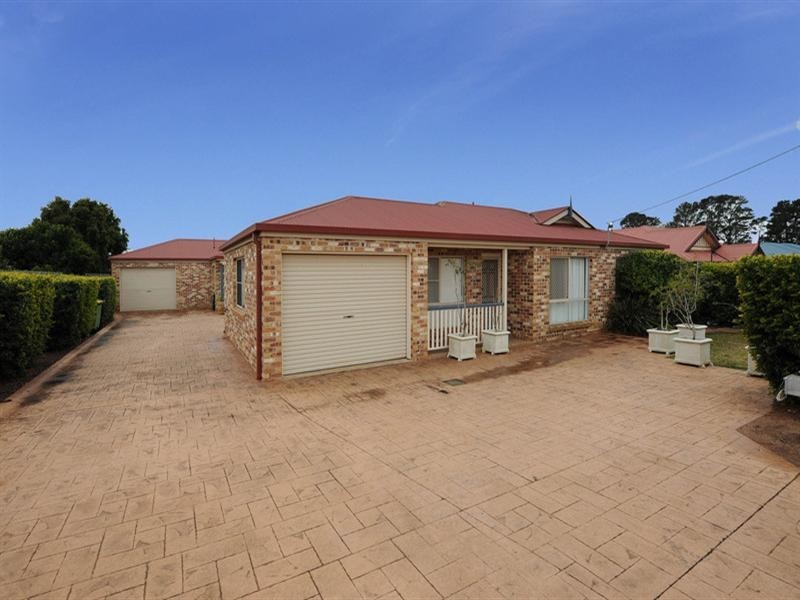 243 Nelson Street, Kearneys Spring QLD 4350