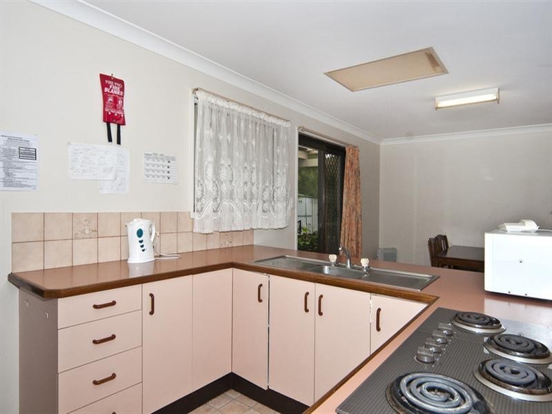 6 Roslyn Street, Centenary Heights QLD 4350