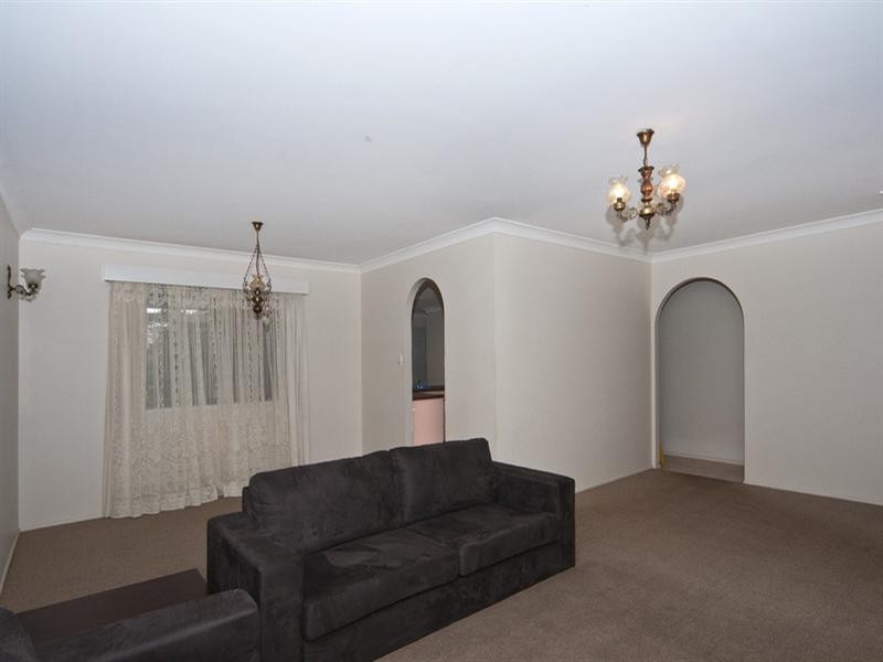 6 Roslyn Street, Centenary Heights QLD 4350