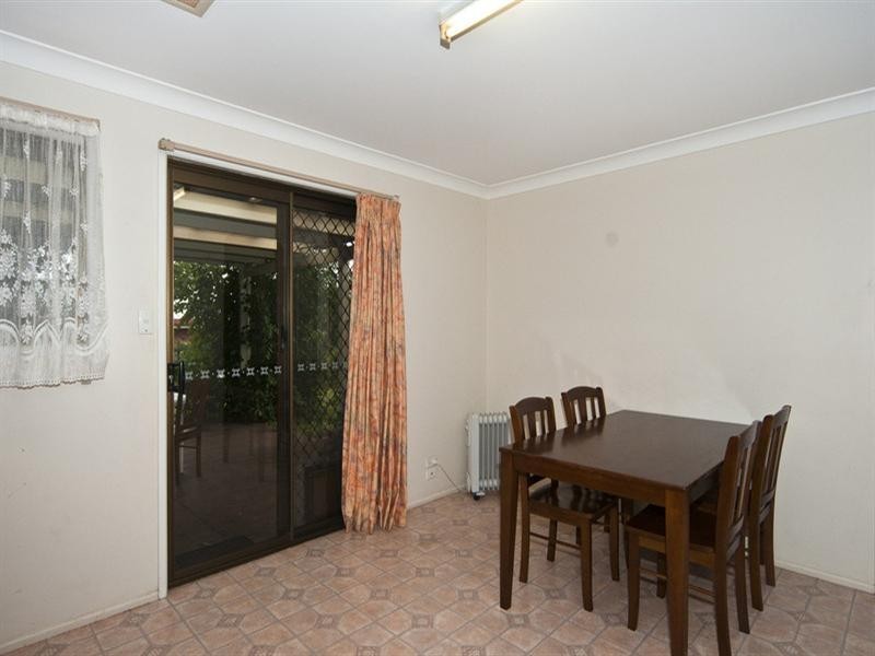 6 Roslyn Street, Centenary Heights QLD 4350