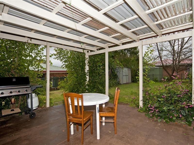 6 Roslyn Street, Centenary Heights QLD 4350