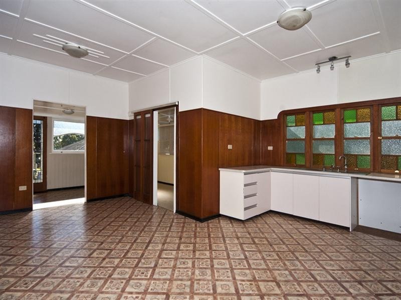 16 Park Street, Wilsonton QLD 4350