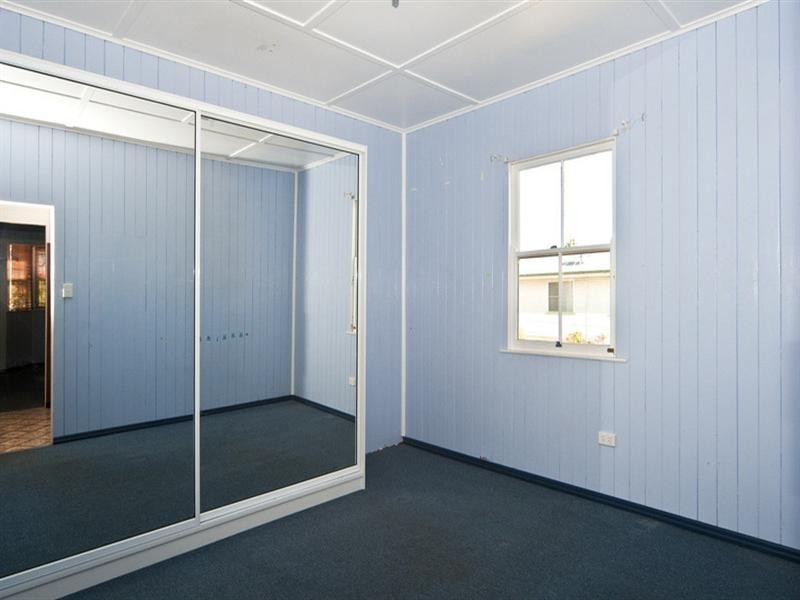 16 Park Street, Wilsonton QLD 4350