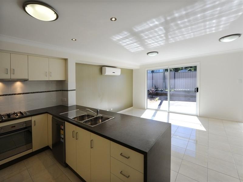 3/22 Goswtyck Street, Newtown QLD 4350