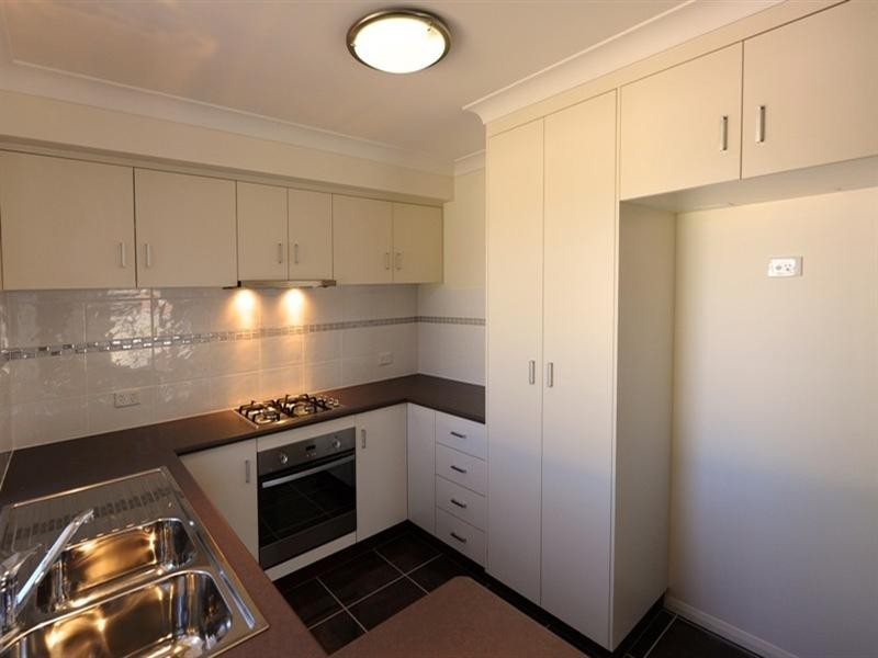 4/22 Gostwyck Street, Newtown QLD 4350