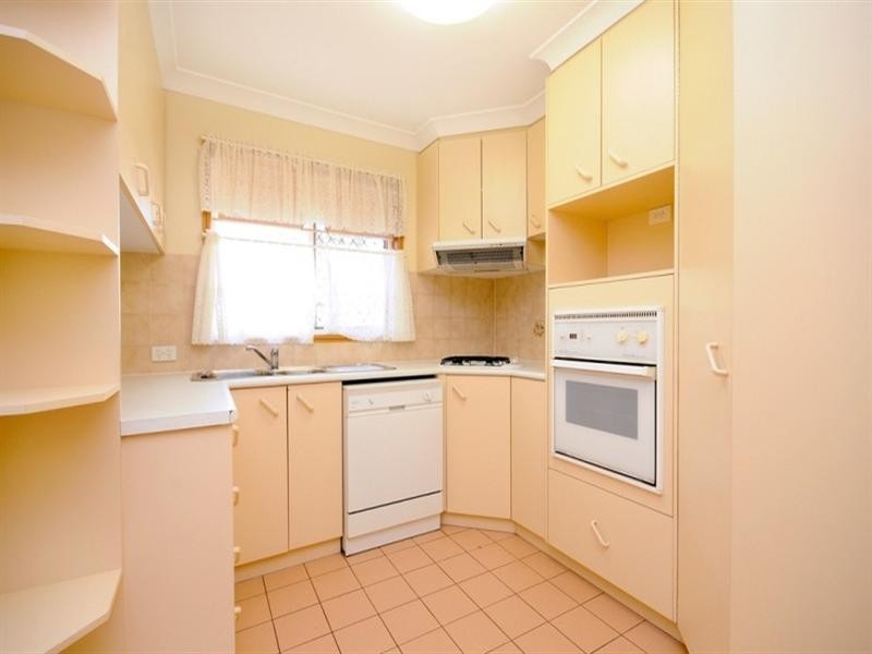 2/349 Greenwattle Street, Wilsonton QLD 4350