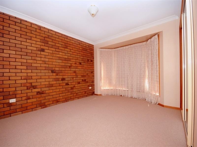 2/349 Greenwattle Street, Wilsonton QLD 4350