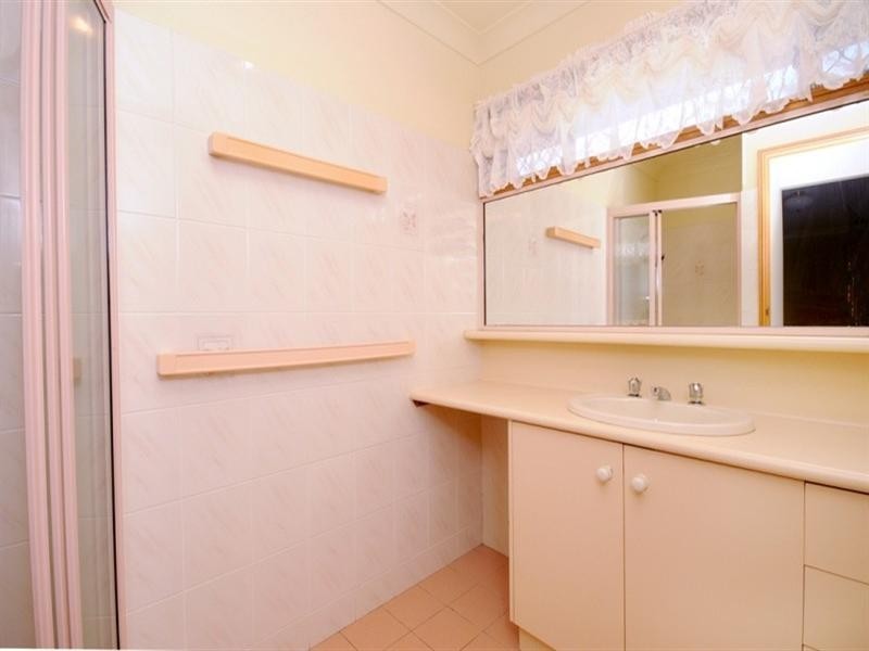 2/349 Greenwattle Street, Wilsonton QLD 4350