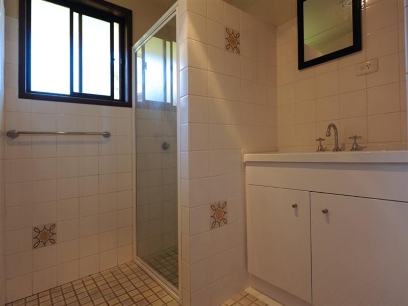 1/7 Agnes Street, Centenary Heights QLD 4350