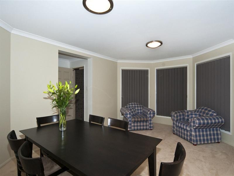 6 Moorina Drive, Harristown QLD 4350