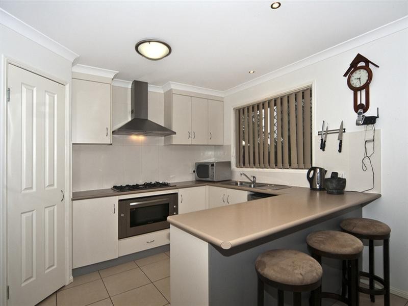 6 Moorina Drive, Harristown QLD 4350