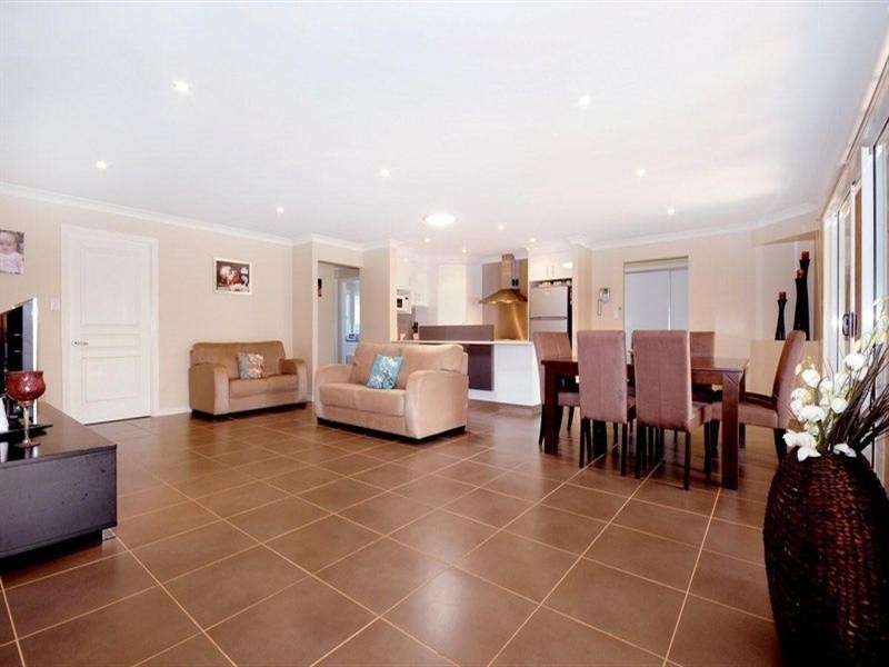 625 Hume Street, Kearneys Spring QLD 4350