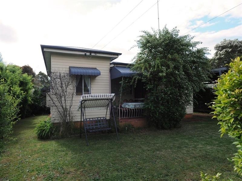 1 Shannon Court, North Toowoomba QLD 4350