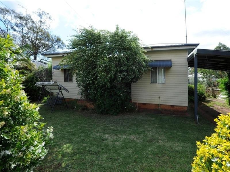 1 Shannon Court, North Toowoomba QLD 4350