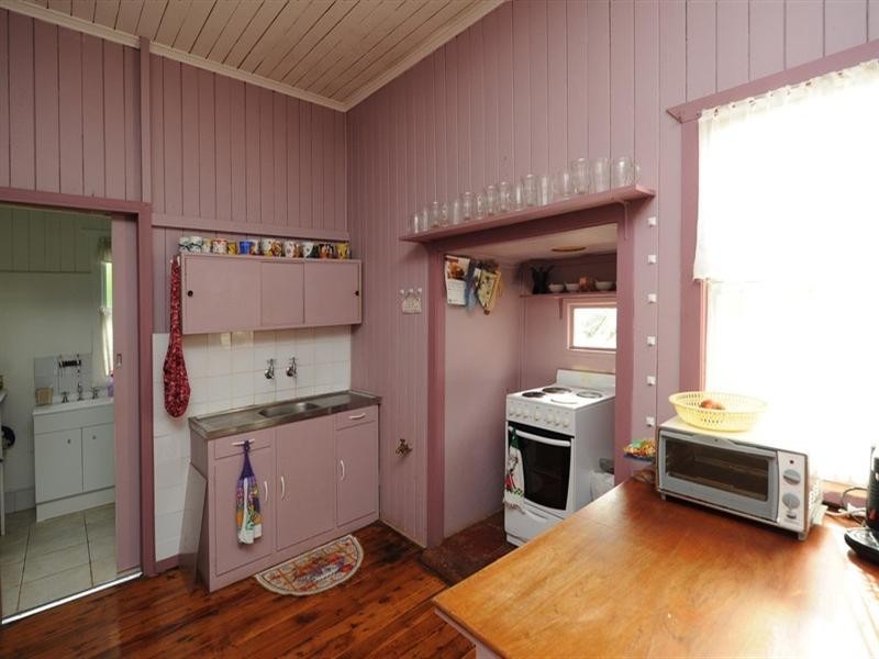 1 Shannon Court, North Toowoomba QLD 4350