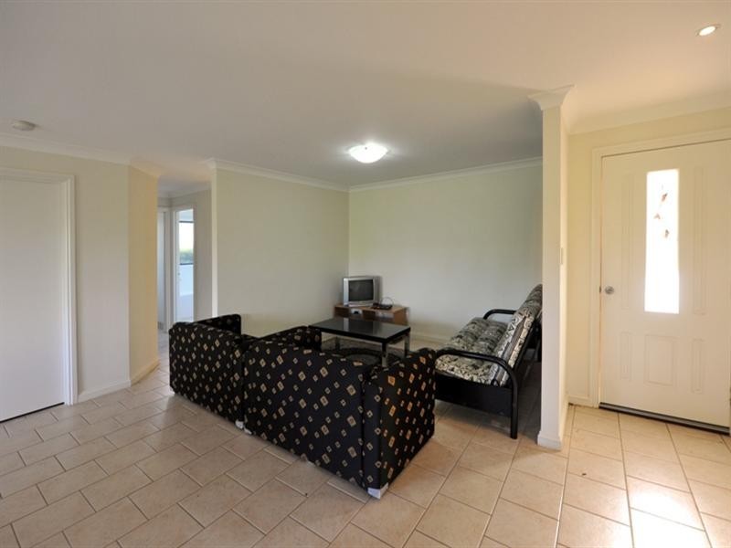 2/14 Uniplaza Court, Kearneys Spring QLD 4350