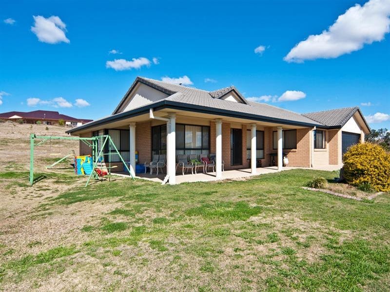 16 Federation Drive, Highfields QLD 4352
