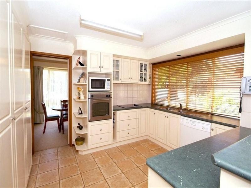 8 Qantas Court, Wilsonton QLD 4350