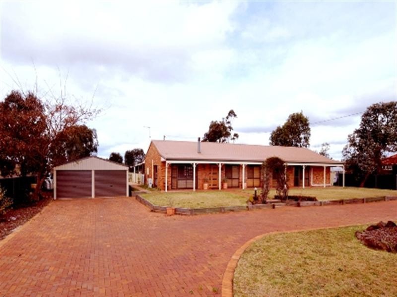 11 Perrin Road, Cambooya QLD 4358