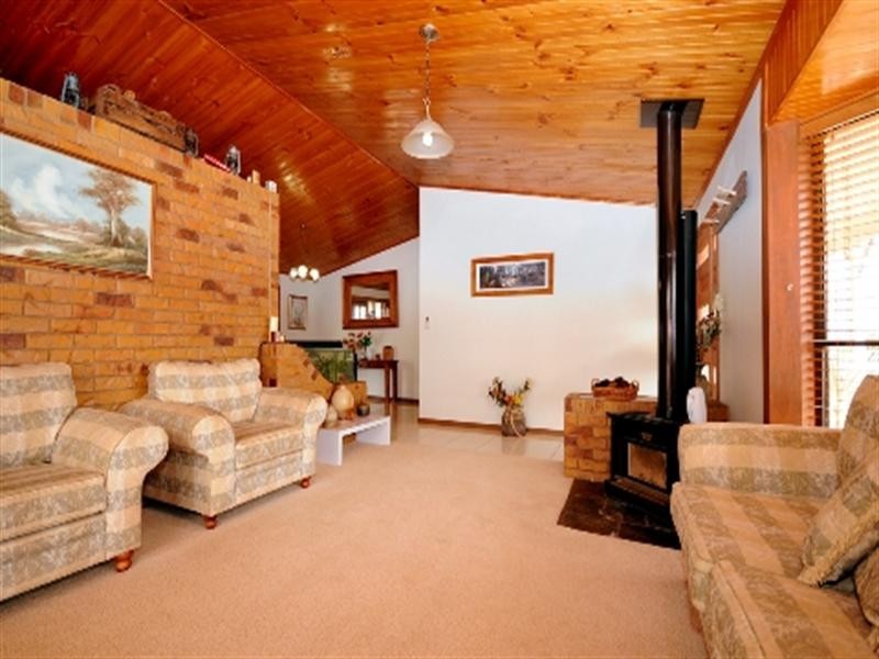 11 Perrin Road, Cambooya QLD 4358