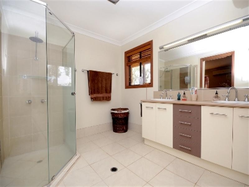 11 Perrin Road, Cambooya QLD 4358