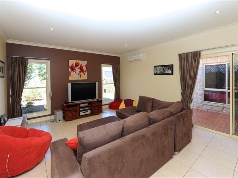 20 Parsley Drive, Middle Ridge QLD 4350