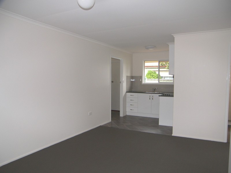 1 and 2/13 Perina Street, Wilsonton QLD 4350