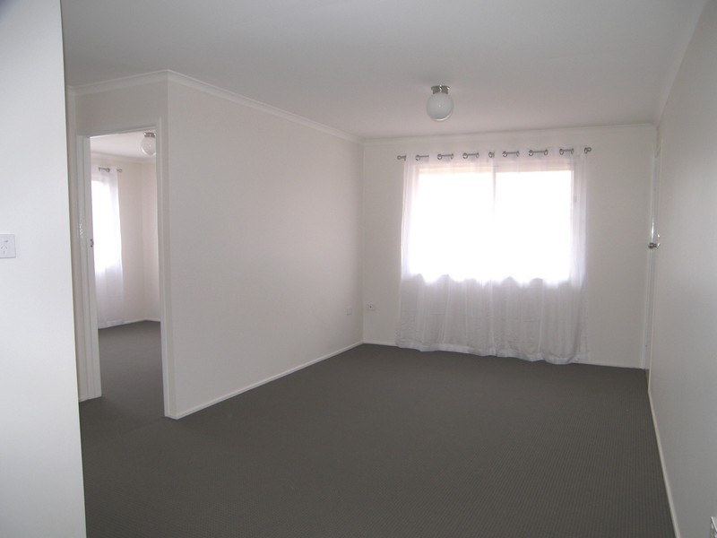 1 and 2/13 Perina Street, Wilsonton QLD 4350