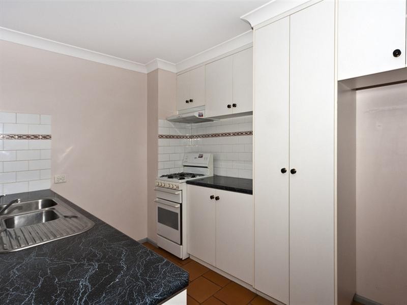 2/2 Roser Close, Kearneys Spring QLD 4350