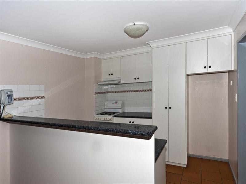 2/2 Roser Close, Kearneys Spring QLD 4350