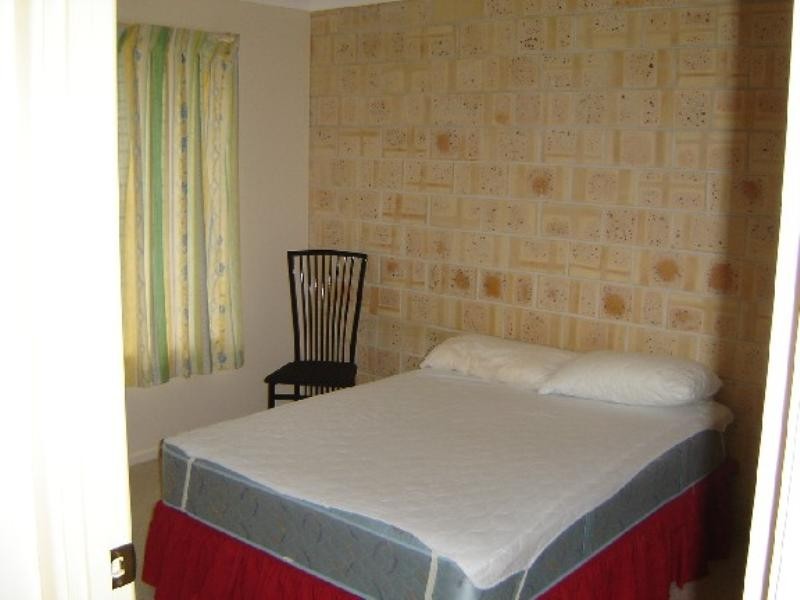 2/242 Spring Street, Kearneys Spring QLD 4350